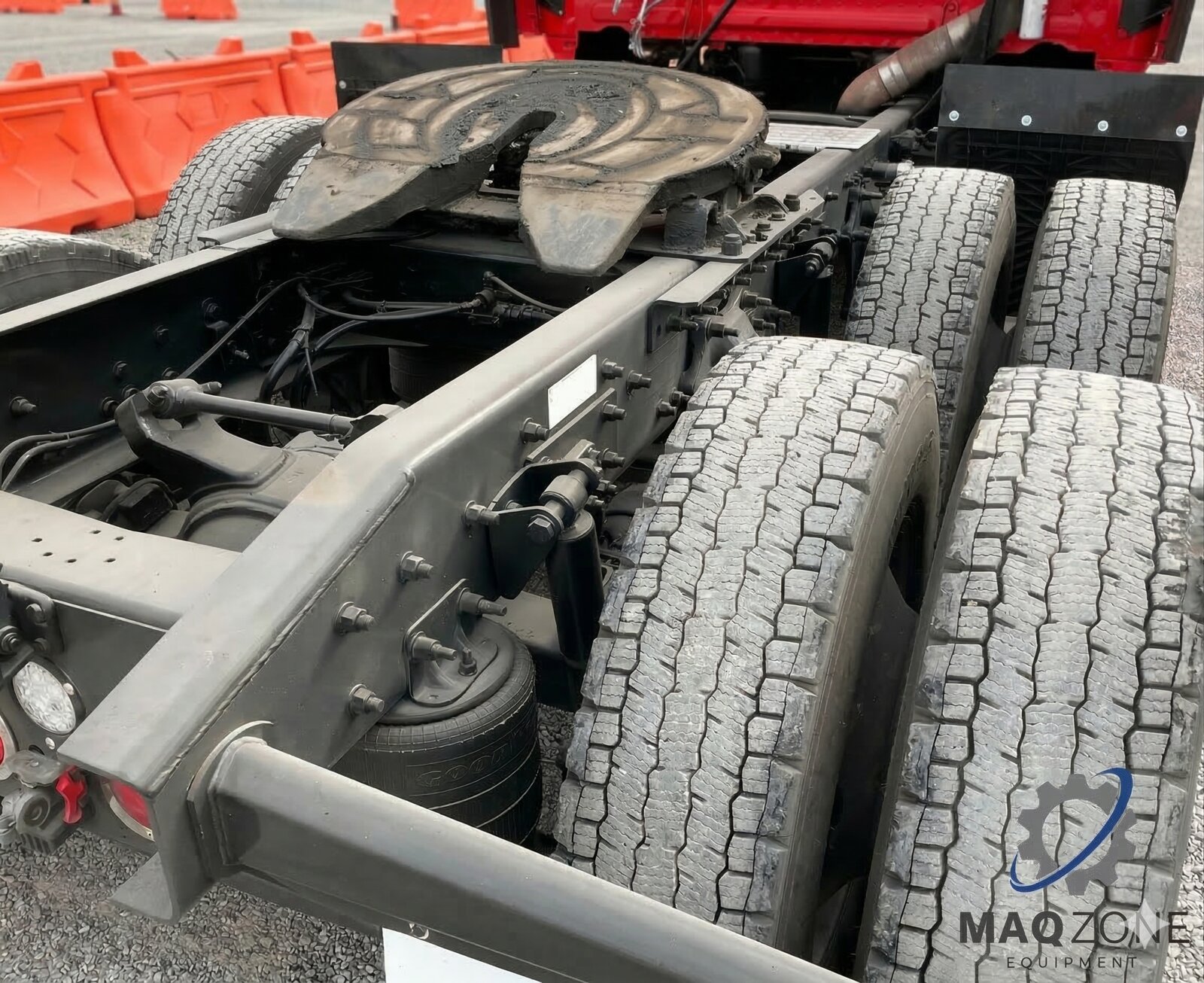 Freightliner Cascadia 6x4 2020 vista 5